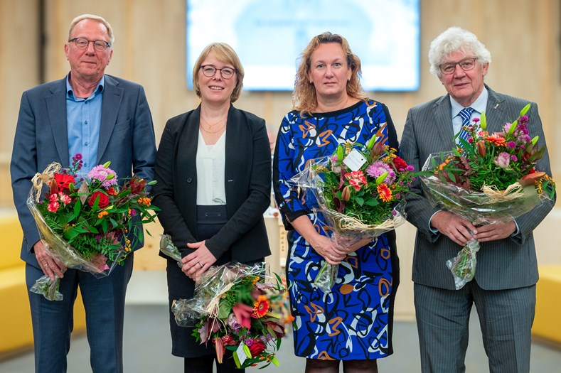 beediging raadsvergadering 07112023metbloemen